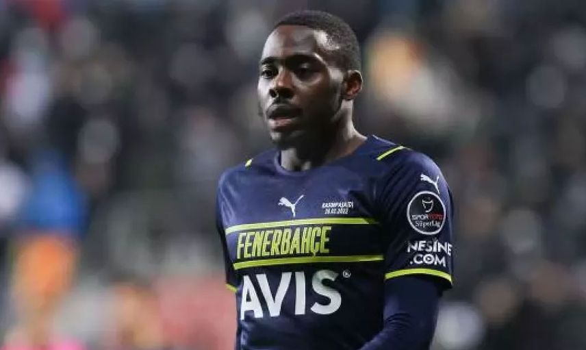 Fenerbahçe'de Bright Osayi - Samuel takımdan transfer olmazsa gelecek sezon sağ bek olarak görev alacak!