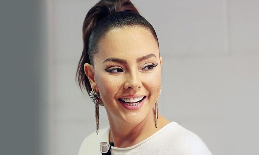 Seren Serengil Söylemezsem Olmaz Programında Hadise Hakkında Açtı Ağzını Yumdu Gözünü: Aşk Yok Para İçin Miydi?