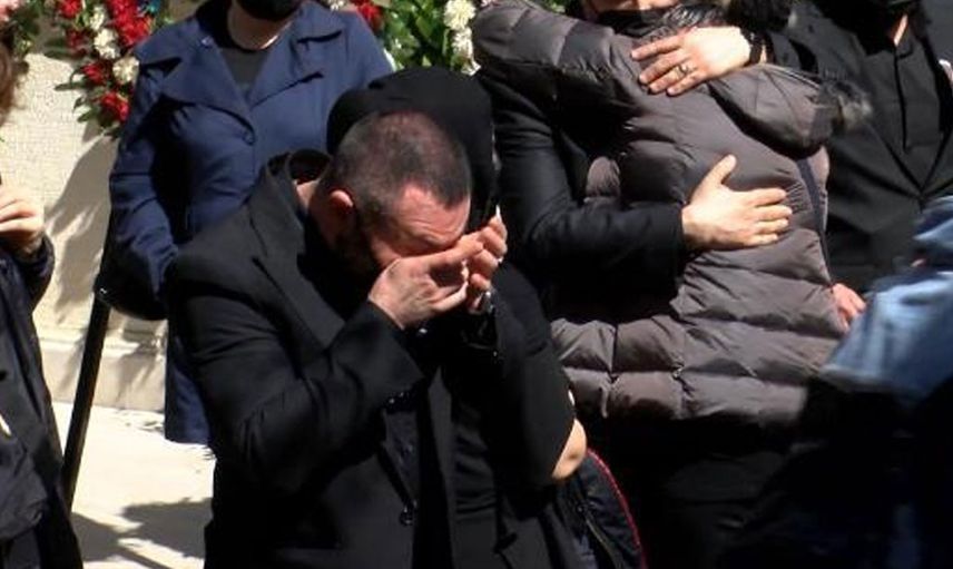 Bir evladın en acı günü: Babasını kaybeden Rober Hatemo cenazede gözyaşlarını tutamadı