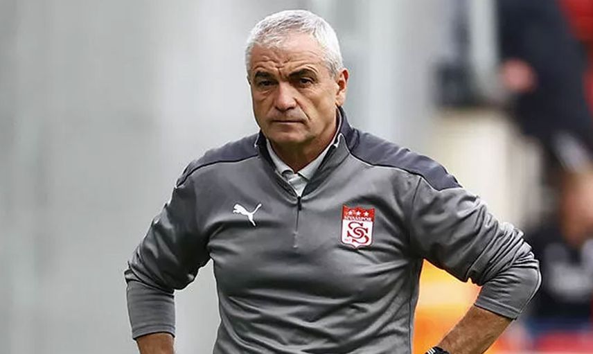 Gözler ona çevrildi