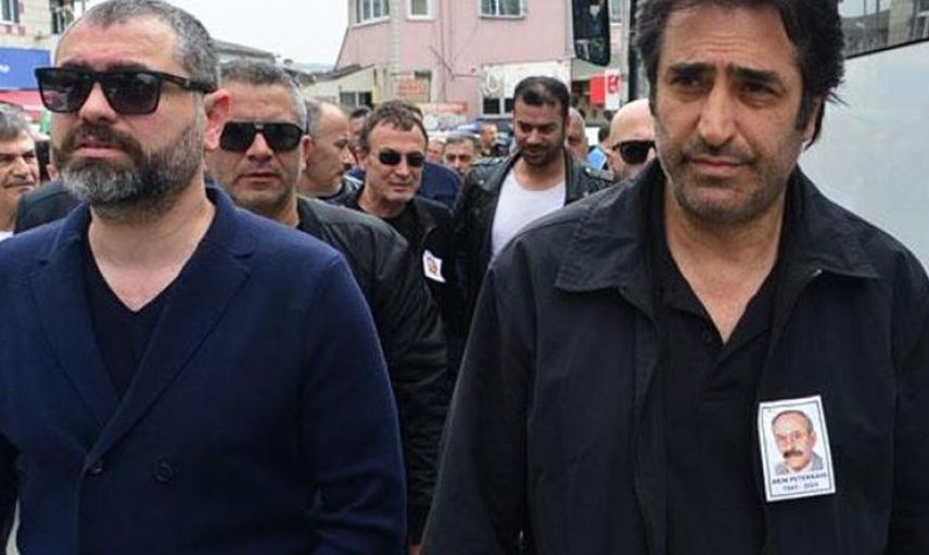 Erkan Petekkaya'nın acı günü: Cenazede talihsiz kaza!