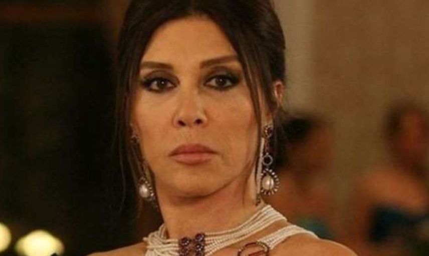 Usta oyuncu Nebahat Çehre'den korkutan haber: Apar topar hastaneye kaldırıldı!