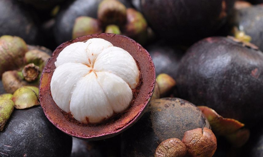 MANGOSTAN MEYVESİ NASIL YENİR?