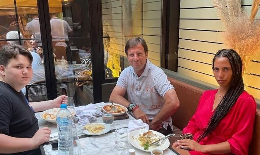 Kaya Çilingiroğlu Çocuklarıyla Olan Fotoğrafını Paylaştı