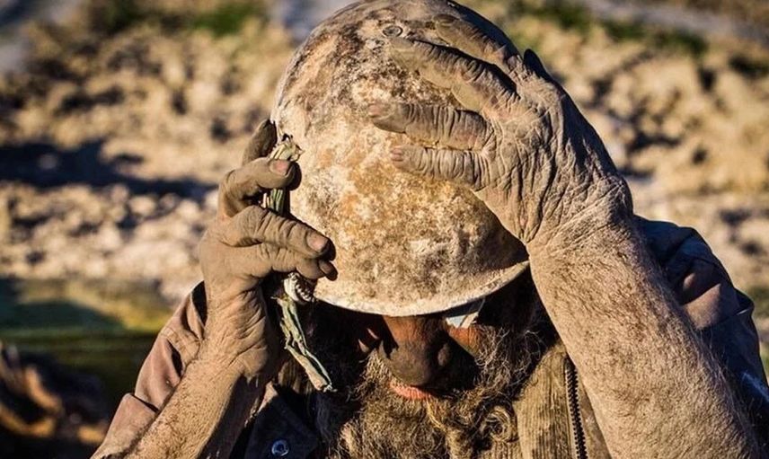 İran'da yaşayan şahıs 65 yıldır suya dokunmuyor