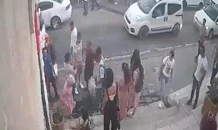 Mardin’de Yerli 'Marilyn Monroe' Dilenci Kıza Şiddet Uyguladı