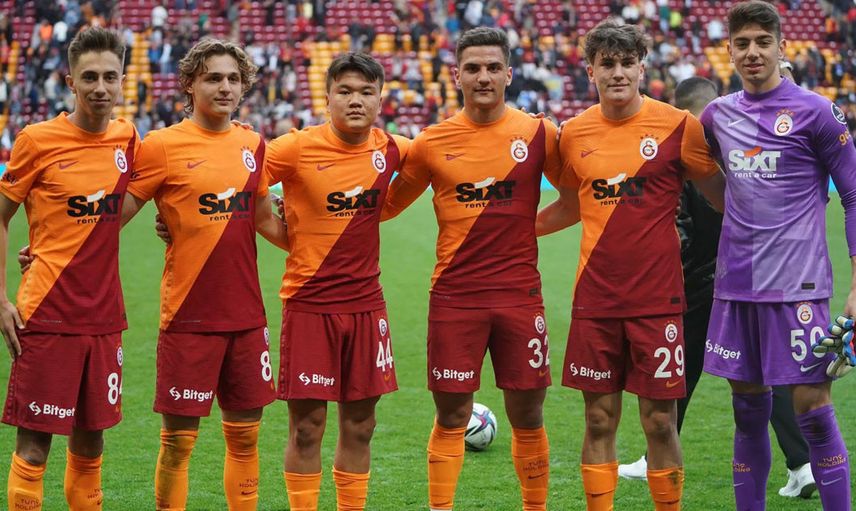 Ayhan Akman, Galatasaray'da oynayan oğlu Hamza Yiğit Akman ve yabancı sınırı hakkında önemli açıklamalarda bulundu!