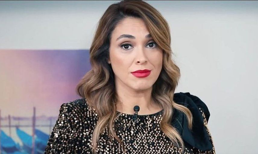 Yarışmacıyı kovdu