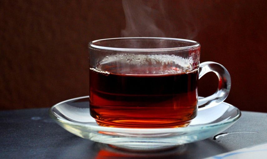 Uzmanlar Uyardı: Sıcak Çay Yemek Borusu Kanseri Riskini 5 Kat Artırıyor!