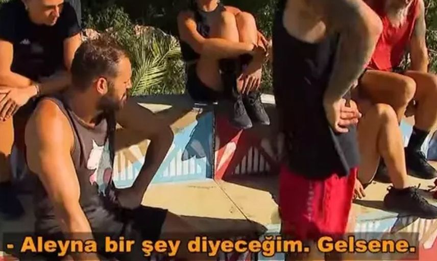 Survivor Yunus Emre rahat durmuyor: Uzak dur uyarıları işe yaramıyor! Aleyna'yı elinden tutup kendine doğru çekti ve...