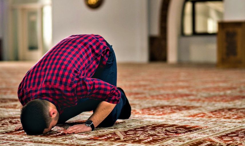 Namazı kabul olmayan 3 kişi