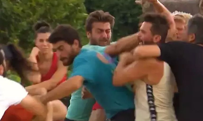 Survivor'da oyun alanı savaş meydanına döndü: Yunus Emre ve Yiğit yere yığıldı!