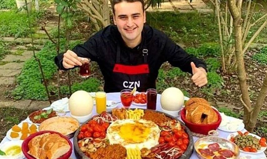 CZN Burak, aylık kazancını açıkladı duyanlar kulaklarına inanamadı