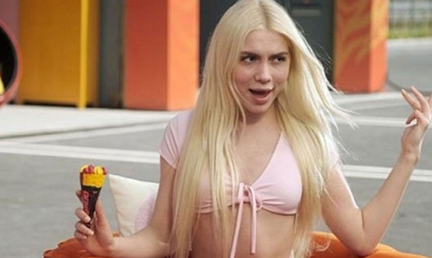 Gündemde kalmak için her şeyi yapmaya devam ediyor! Aleyna Tilki şimdi de eline silah aldı