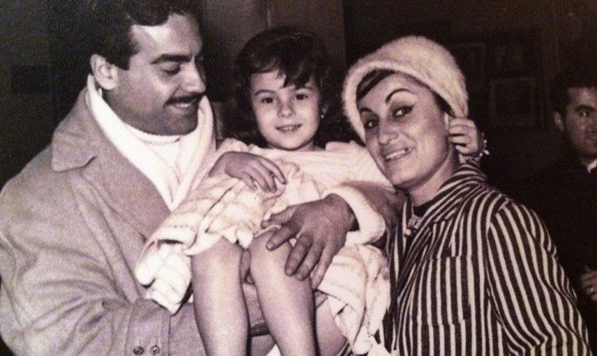 Ayhan Işık Kimdir?