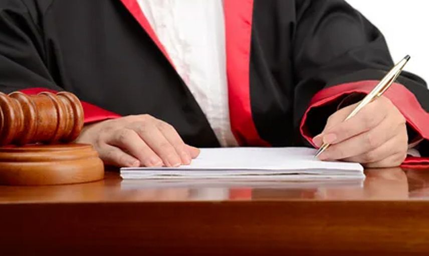 Hâkimim Dedi Herkesi Kandırdı, Yalanını Savcı Kocası Ortaya Çıkardı