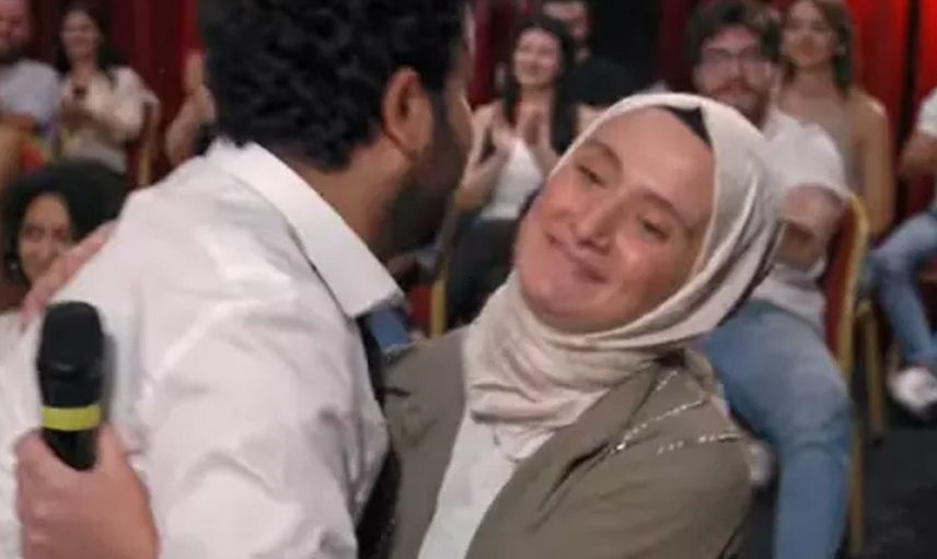 Hasan Can Kaya bile şaşırdı Esra öğretmenin boşanma sebebini duyan şoke oldu