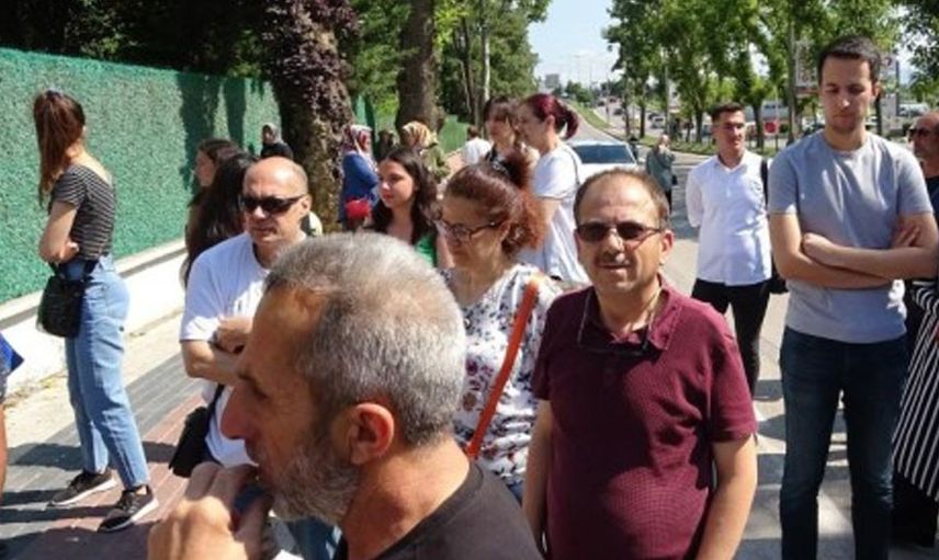 Sınav heyecanı başlamadan bitti! 40 saniyelik gecikmesi 1 senesine mal oldu gözyaşları içinde güvenlik görevlisine yalvardı