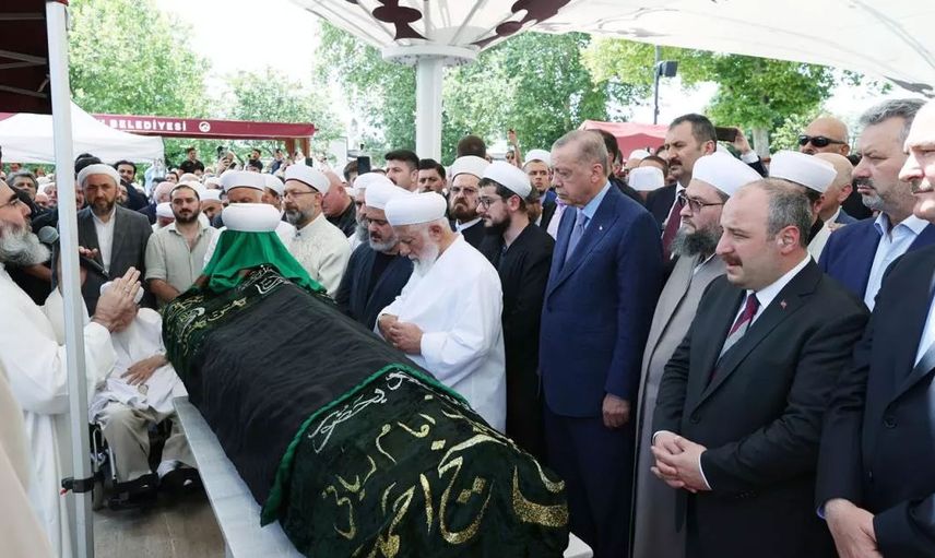 Mahmut Efendi'ye olan bu büyük sevginin nereden geldiği belli oldu! Avukatı her şeyi tek tek anlattı