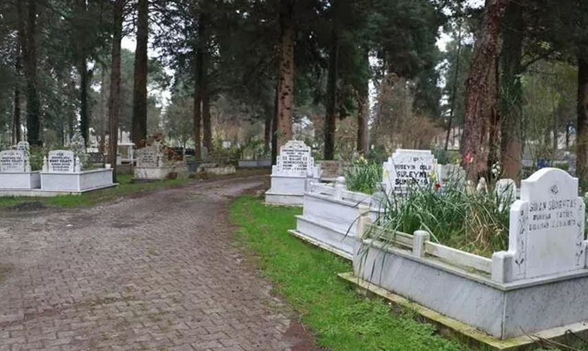 Beyaz elbisesiyle göründü