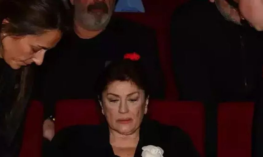 Bay Sinema'ya zor veda: Türker İnanoğlu'nun töreninde eşi Gülşen Bubikoğlu gözyaşlarına boğuldu