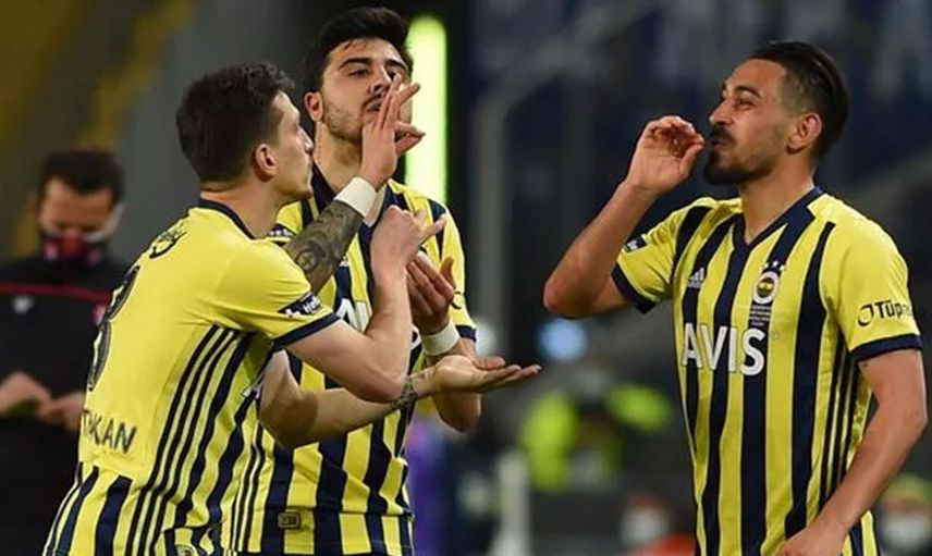 Fenerbahçe'de Mert Hakan Yandaş ve İrfan Can Kahveci Krizi!