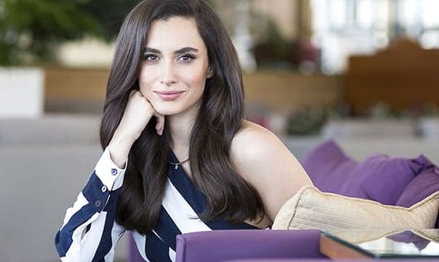 Hande Doğandemir Kimdir?