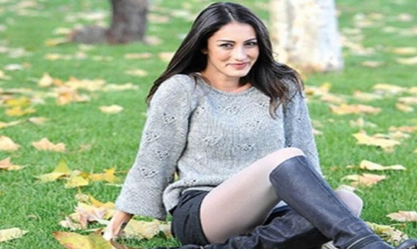Şeffaf elbisesiyle yaptığı dansa gelen yorumlar Merve Oflaz’ı çıldırttı: Terbiyesiz hadsiz!