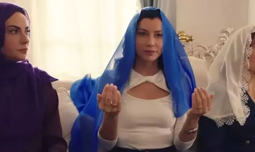 Kızılcık Şerbeti'ne Hadise'den eleştiri yağmuru: Kızmasınlar ama rahatsız etti!