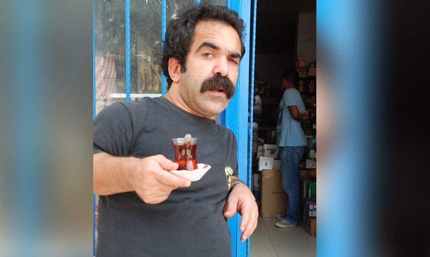 Çocuklar Duymasın’ın Çaycı Hüseyin’i dolandırıldı! Dolandırılma sebebi herkesi kahkaya boğdu