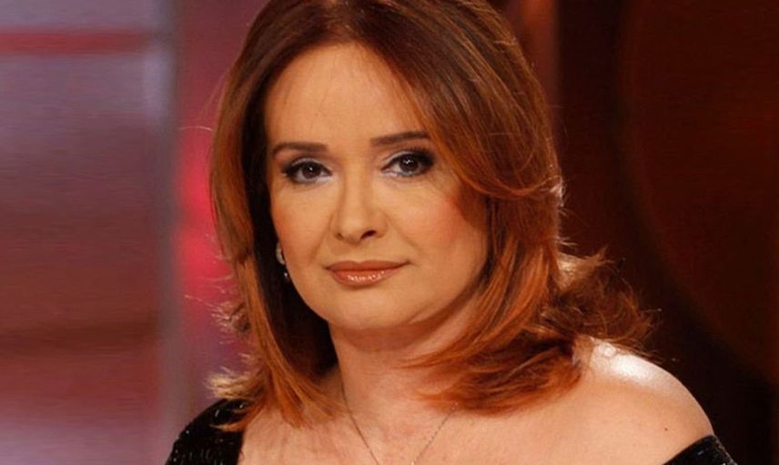 Müjde Ar ve Hülya Avşar’ın ilk defa ortaya çıkan fotoğrafları şaşırttı