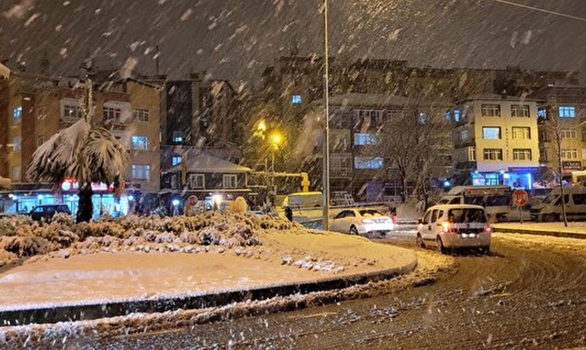 Trabzon'da Kar Engeli: Okullara 1 Gün Ara Verildi!