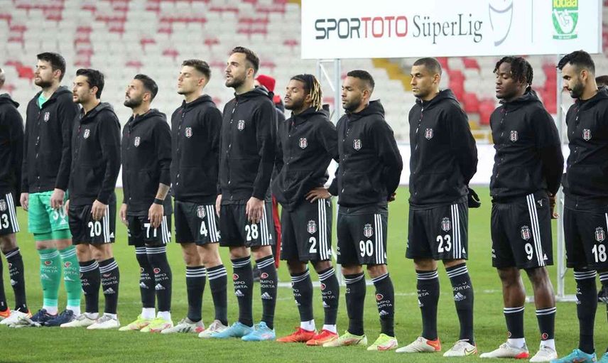 Nihat Kahveci Beşiktaş'ı bekleyen zorlu fikstür hakkında konuştu