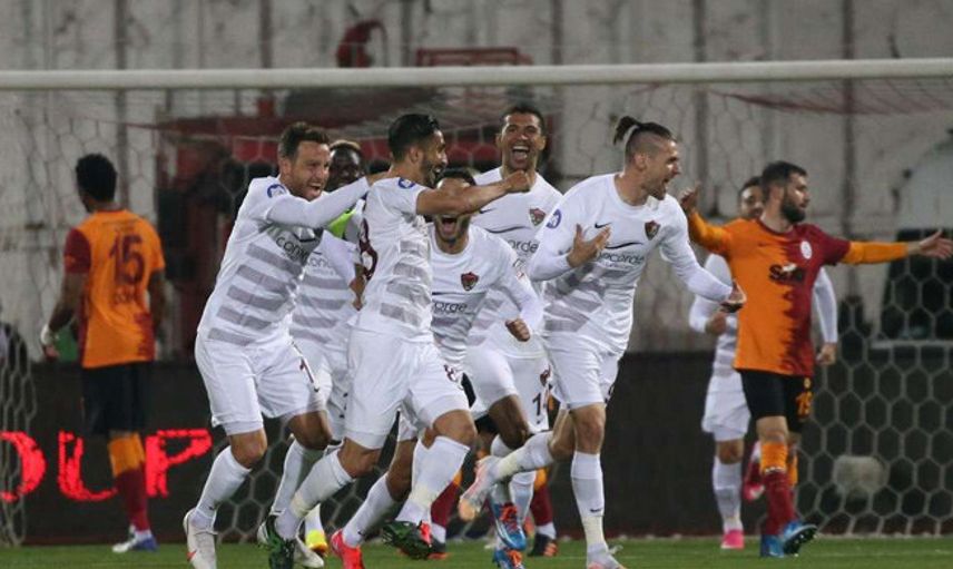 Galatasaray'da Fatura Fatih Terim'e Kesildi!