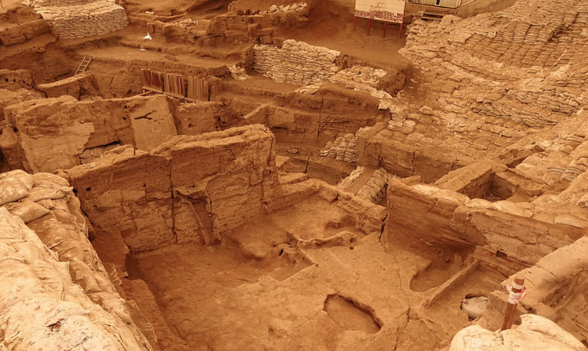 7. ÇATALHÖYÜK KALINTILARI, KONYA