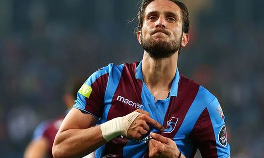 Kendini Gizleyerek İhtiyacı Olanlara Erzak Dağıtan A Milli Futbolcu Bakın Kimmiş