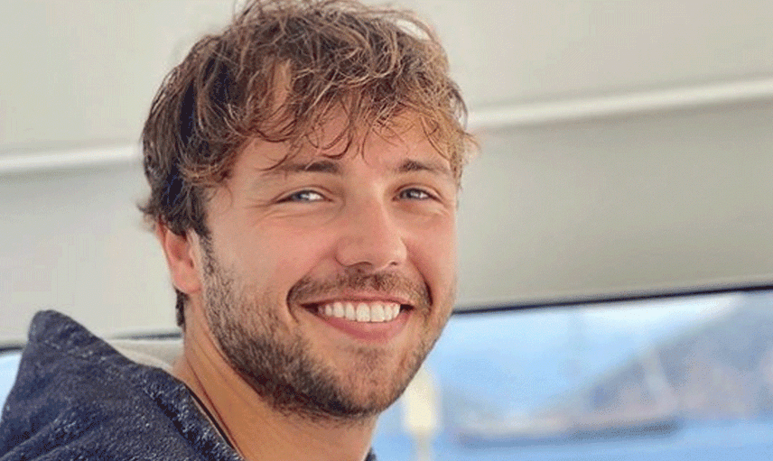 Tolga Sarıtaş Kimdir?