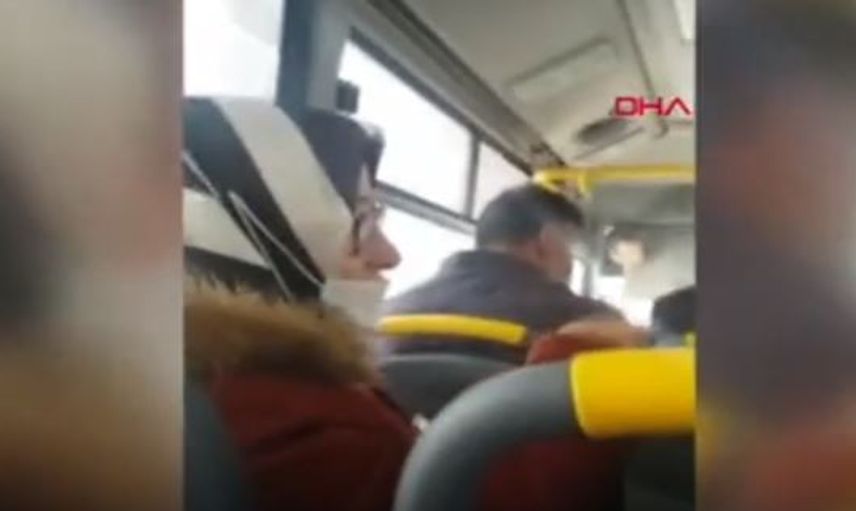 Şoförden Hamile Kadına Çirkin Sözler! 'Kucağıma mı Alayım?'