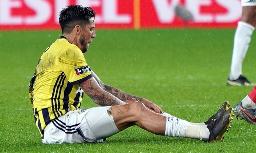 Fenerbahçe'de Jose Sosa İçin Karar Verildi!