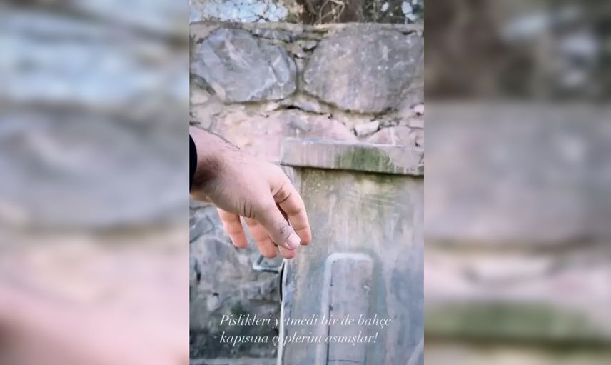 Murat Ünalmış'tan tepki çeken hareket: İBB Başkan adayı Murat Kurum'un afişlerini ve hediyelerini çöpe attı!