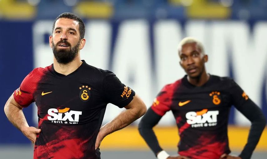 Arda Turan'ın Eşinden Fatih Terim Benzetmesi!