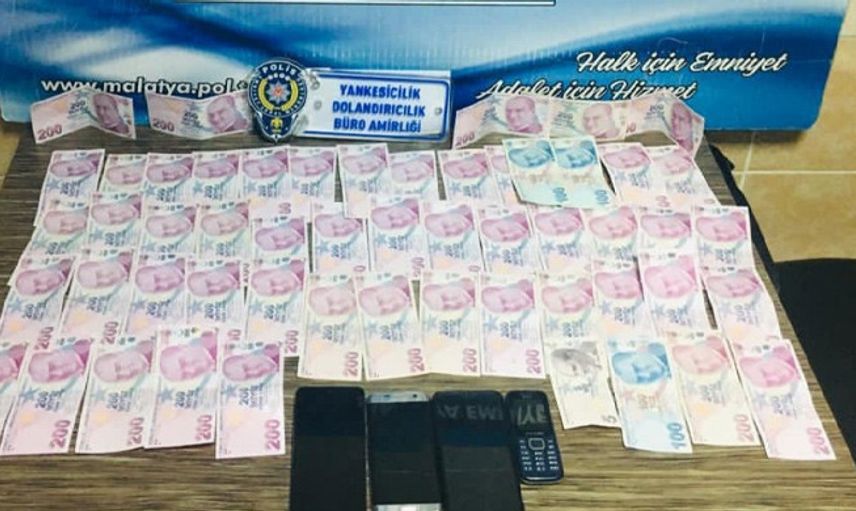 Dolandırılan Yaşlı Kadın 350 Bin TL'sini Kaptırdı