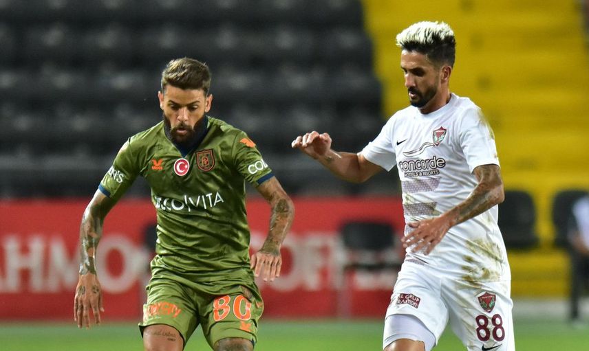 Başakşehir'de Teknik Direktör Aykut Kocaman'ın Oyun Sistemini Eleştiren Junior Caiçara Kadro Dışı Bırakıldı!