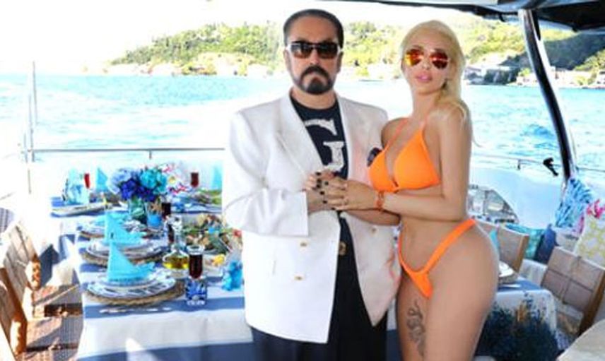 Adnan Oktar'ın kediciği neler yaptı neler