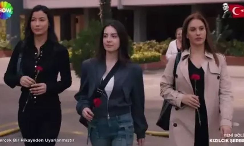 Kızılcık Şerbeti’nin 10 Kasım özel sahnesi alkış topladı: Sahnenin güzelliğine bak!