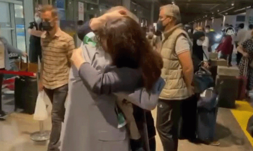 Birbirlerini 12 yıldır göremeyen Suriyeli baba ve kızı İstanbul'da buluştu