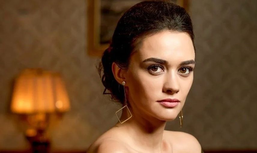 Hande Soral kimdir?