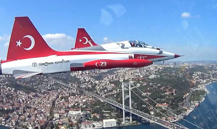 Türk Yıldızları'ının kokpitinden Türkiye manzaraları! Birçok ilimizden büyüleyen görüntüler
