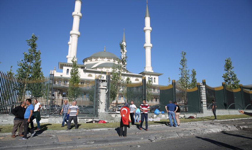 Darbeciler Akar'ı alıkoydu
