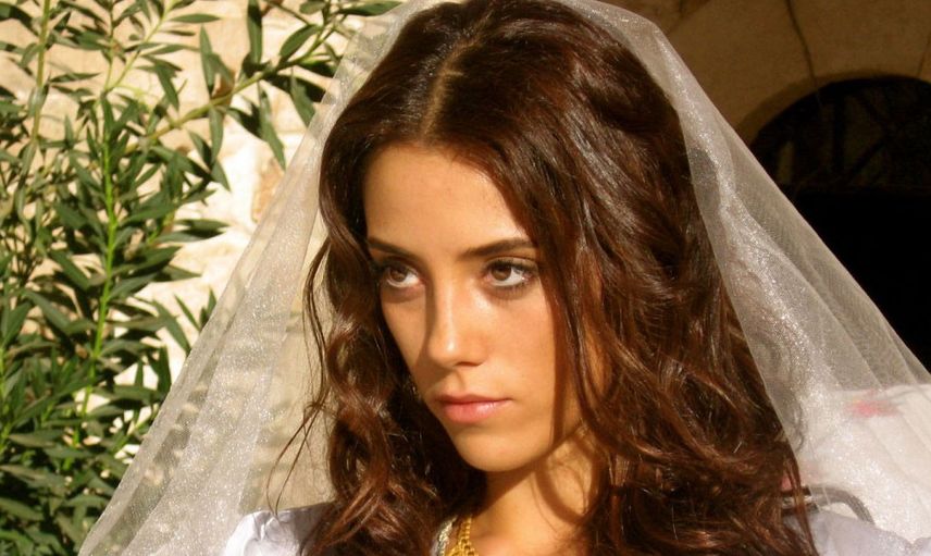 Sadakatsiz'in yıldızı Cansu Dere hakkında öğrenince çok şaşıracağınız gerçekler